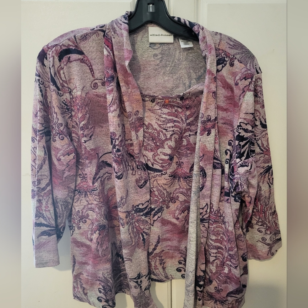 Alfred Dunner Layered Look Shirt. Floral Size Large